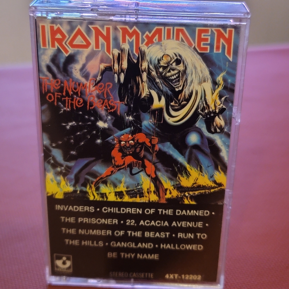 IRON MAIDEN THE NUMBER OF THE BEAST Cassette Tape 80s VINTAGE RARE **